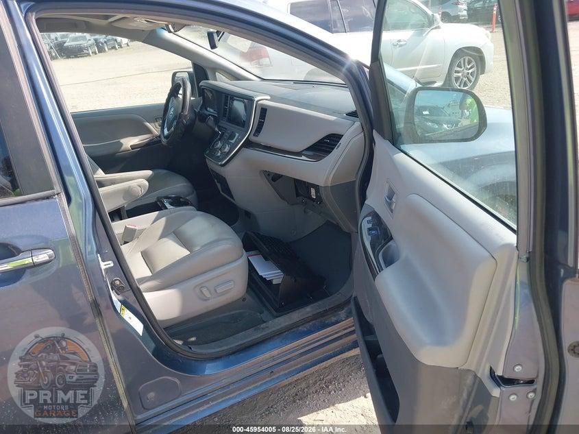 2016 TOYOTA SIENNA XLE PREMIUM 7 PASSENGER — фото 5