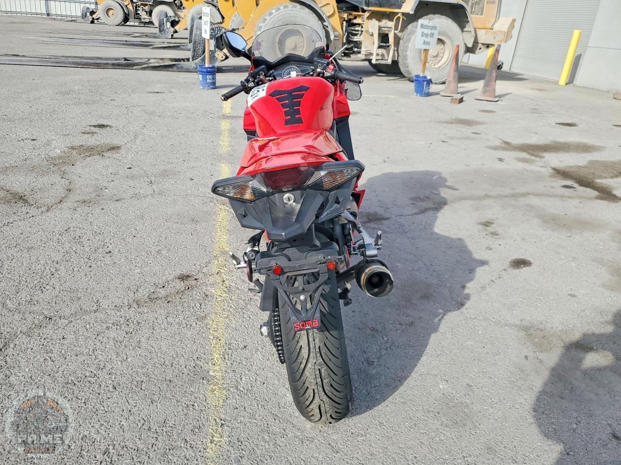 2015 HONDA VFR800 — фото 4