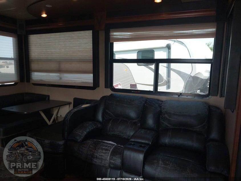 2014 DUTCHMEN VOLTAGE TOY HAULER 3 — фото 10