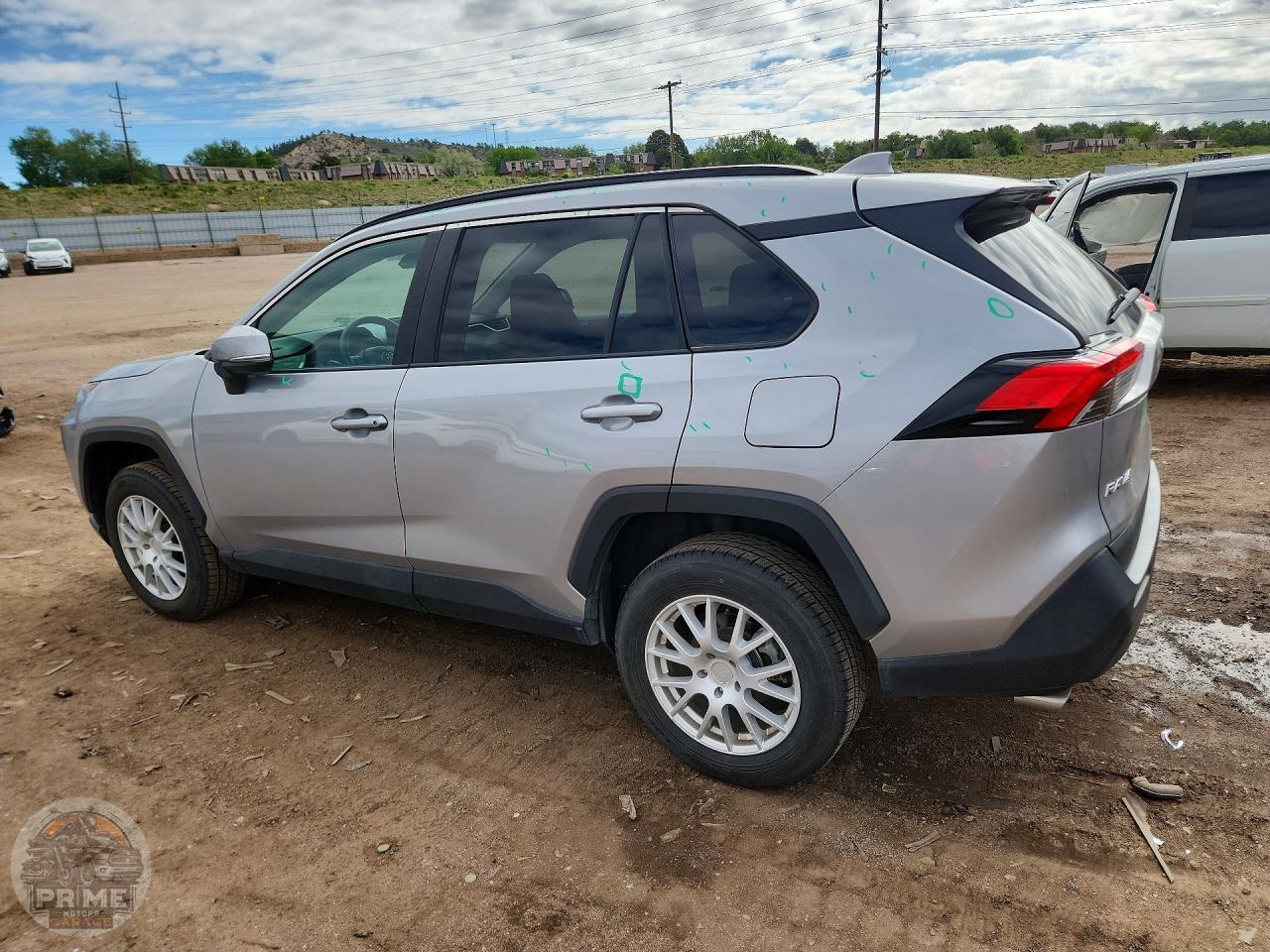 2021 TOYOTA RAV4 — фото 2