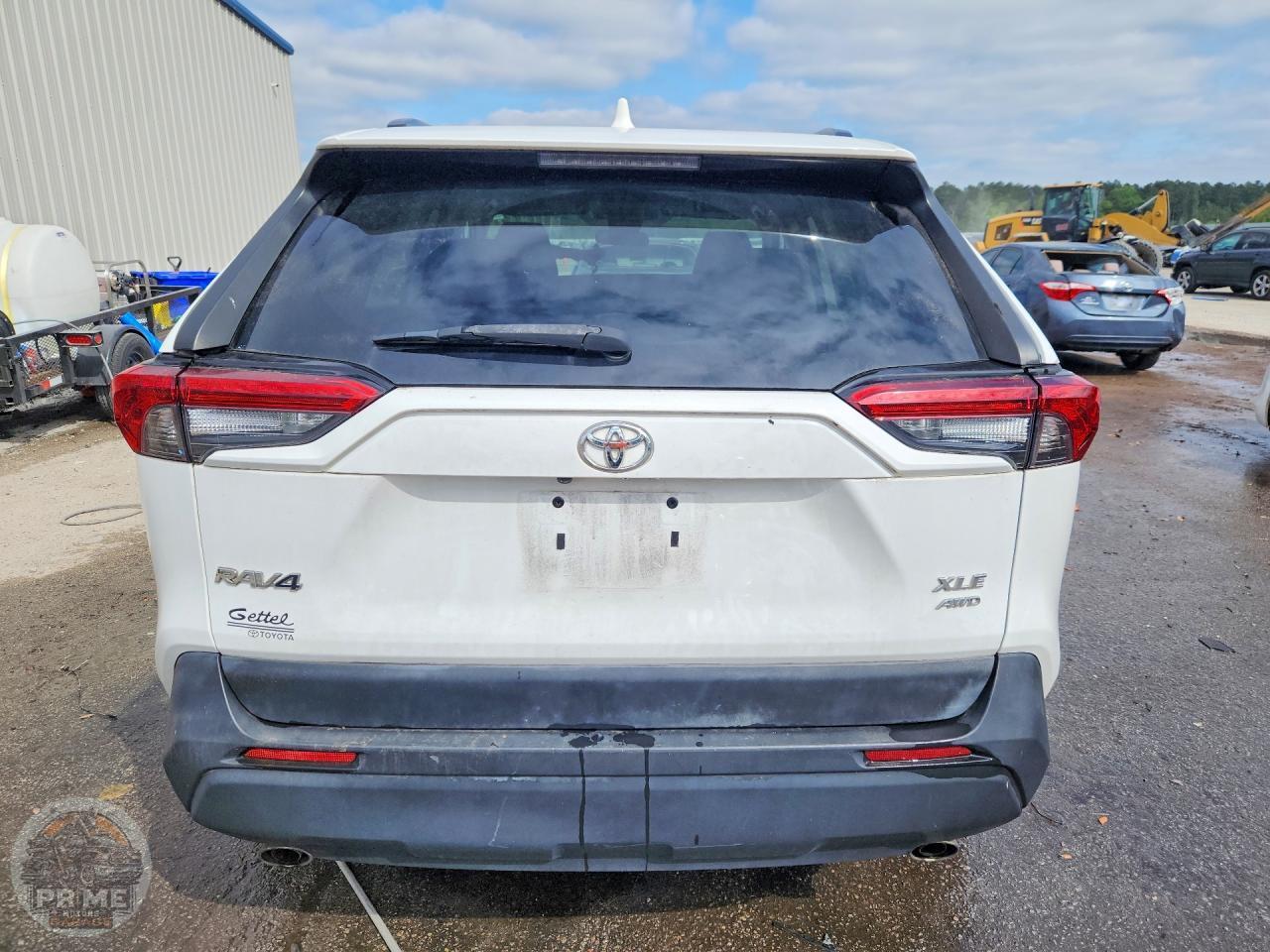 2020 TOYOTA RAV4 — фото 6