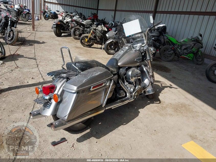 2016 HARLEY-DAVIDSON FLHR (ROAD KING) ROAD KING — фото 4