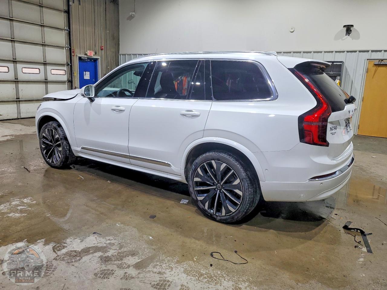 2025 VOLVO XC90 — фото 2