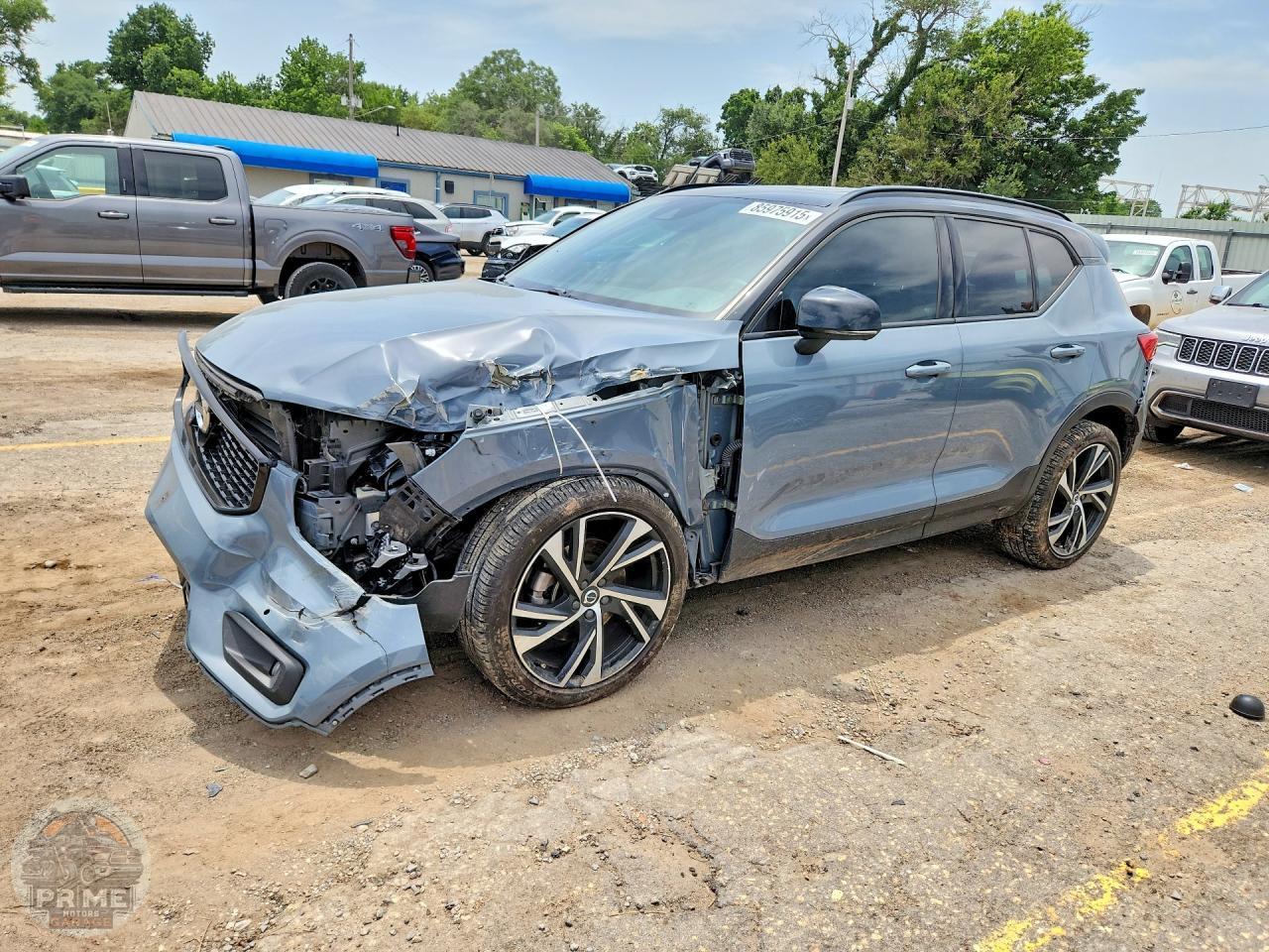 2020 VOLVO XC40 — фото 1
