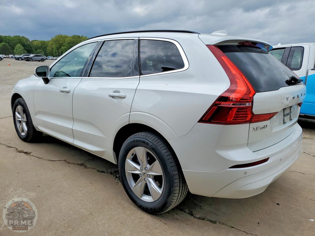 2022 VOLVO XC60 — фото 2