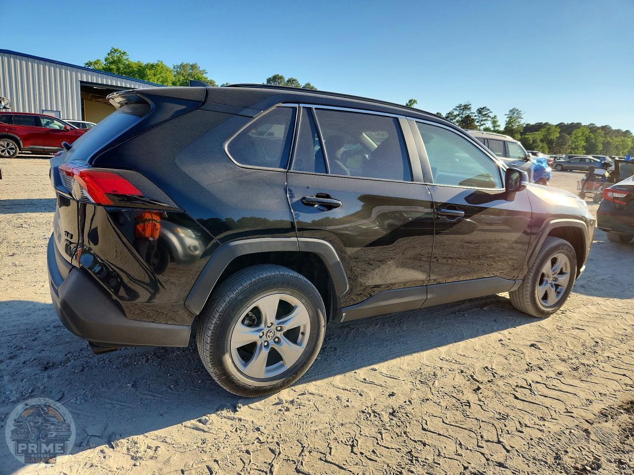 2025 TOYOTA RAV4 — фото 3