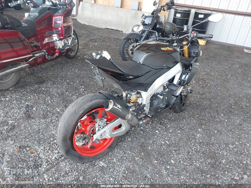 2022 APRILIA TUONO V4 1100 FACTORY — фото 4