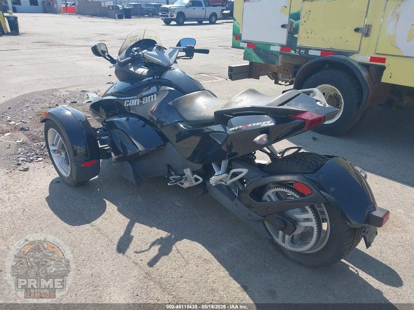 2012 CAN-AM SPYDER ROADSTER RS — фото 3