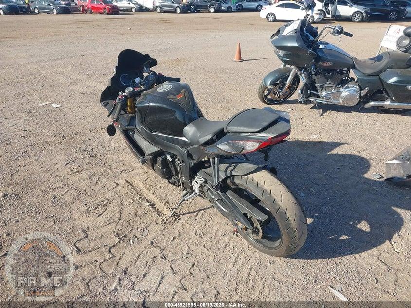 2014 SUZUKI GSX-R750 — фото 3