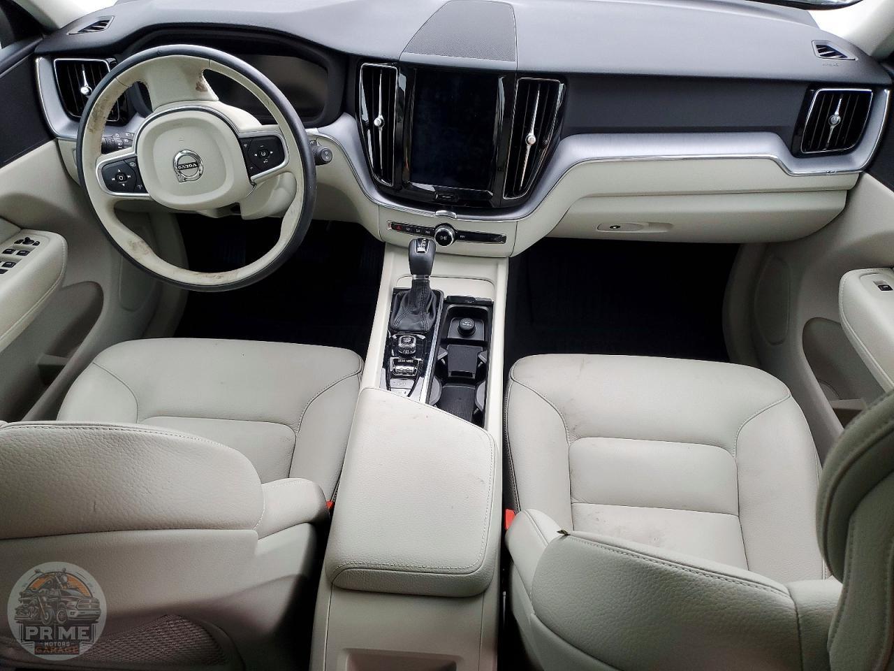 2020 VOLVO XC60 — фото 8