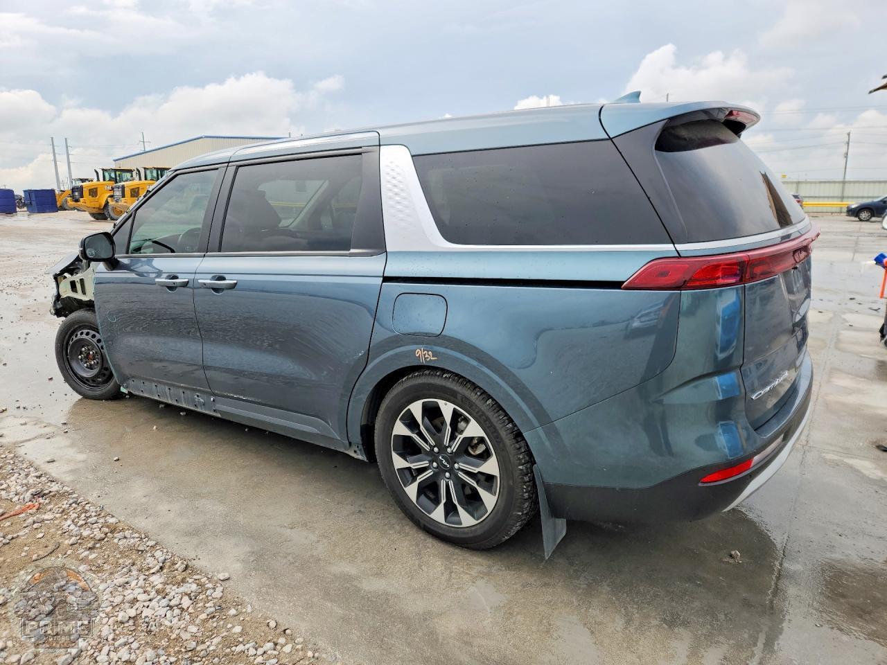 2022 KIA CARNIVAL — фото 2