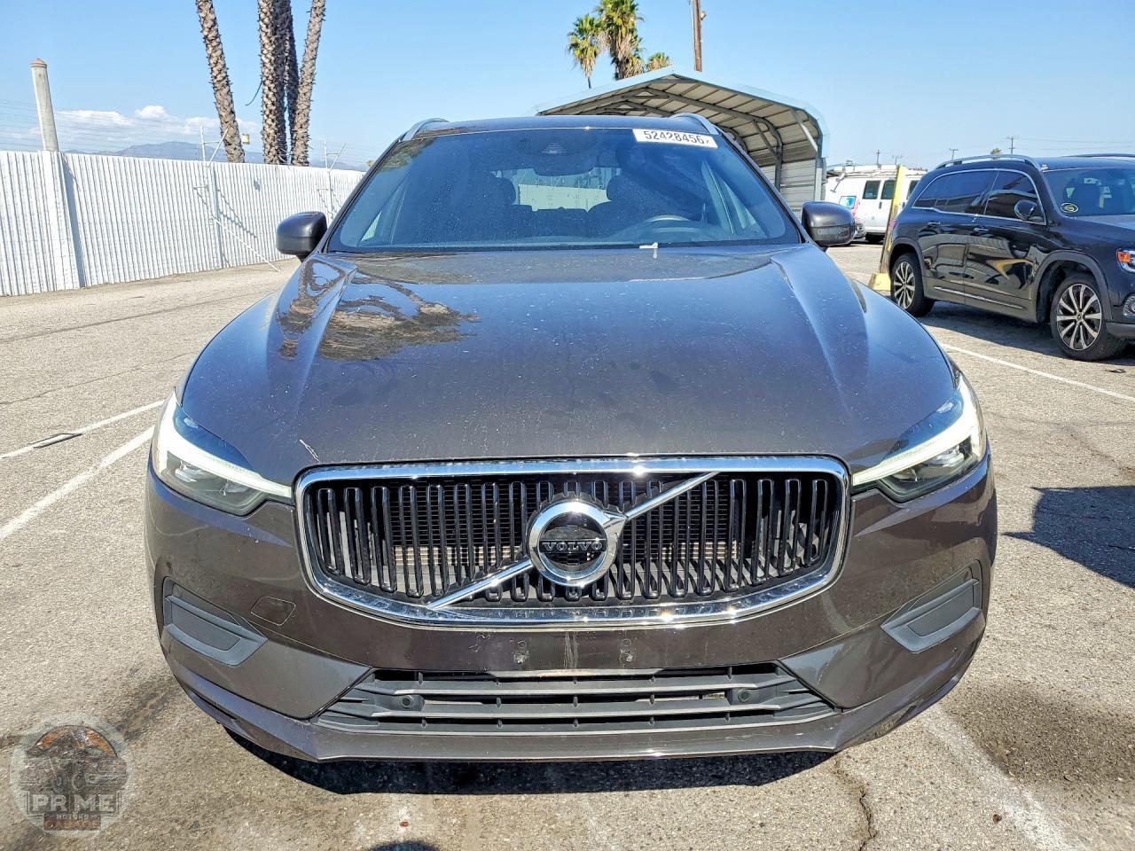 2021 VOLVO XC60 — фото 5