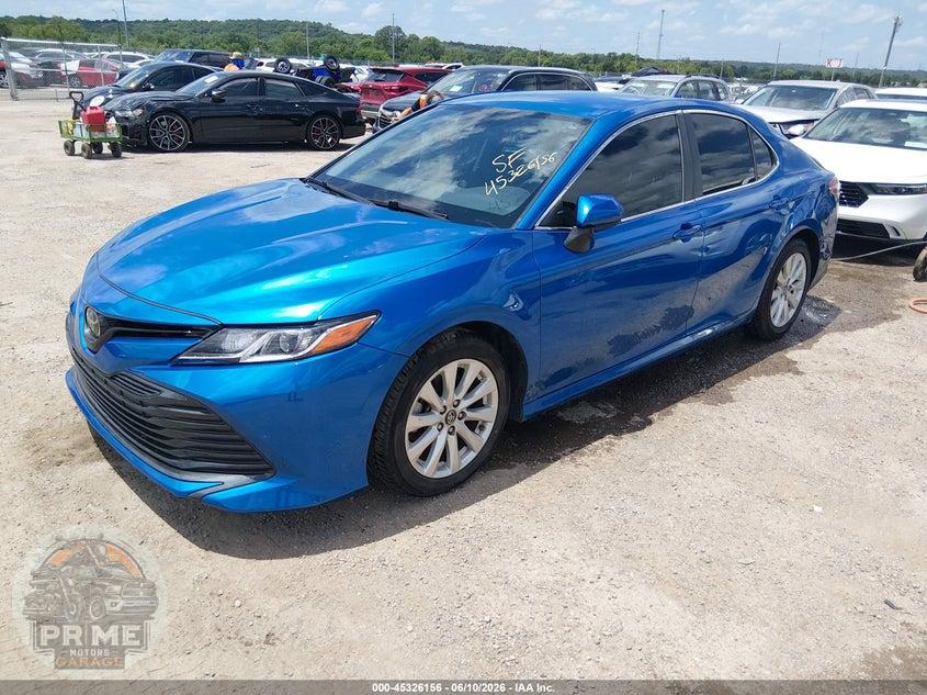 2019 TOYOTA CAMRY LE — фото 2