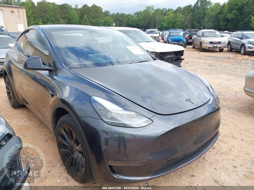 2024 TESLA MODEL Y LONG RANGE DUAL MOTOR ALL-WHEEL DRIVE — фото 1