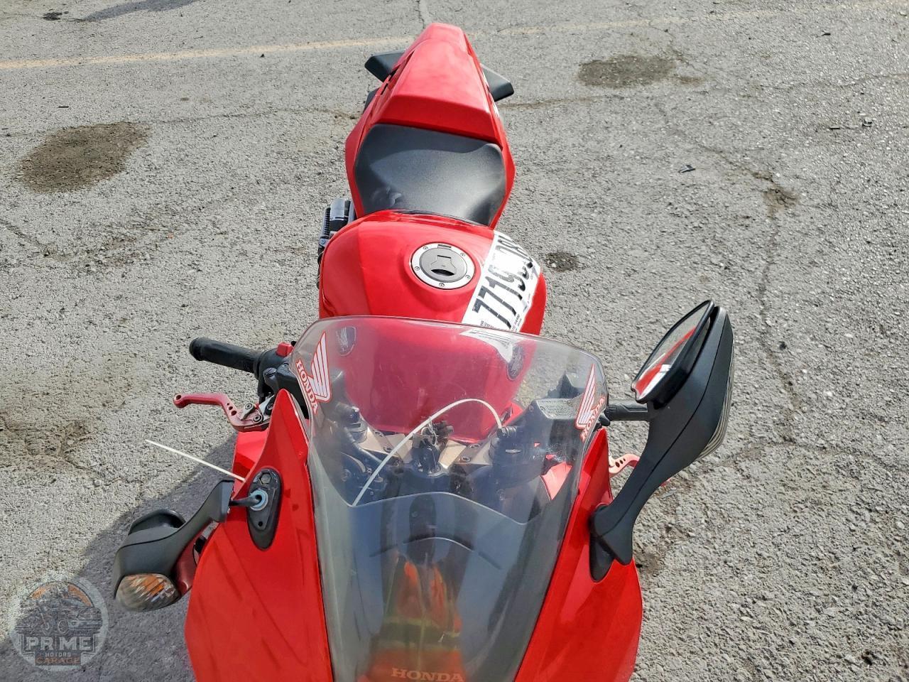 2015 HONDA VFR800 — фото 5