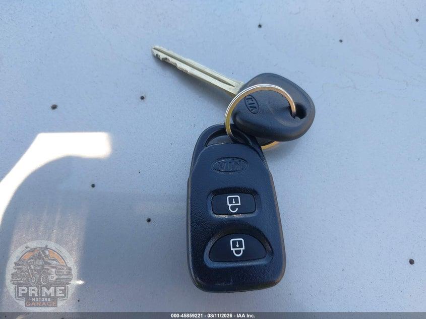 2010 KIA SOUL + — фото 11