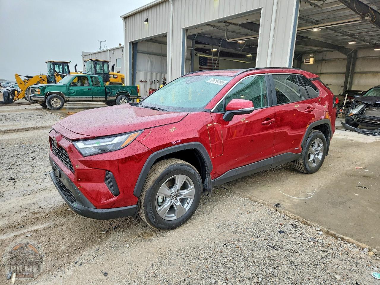 2025 TOYOTA RAV4 — фото 1