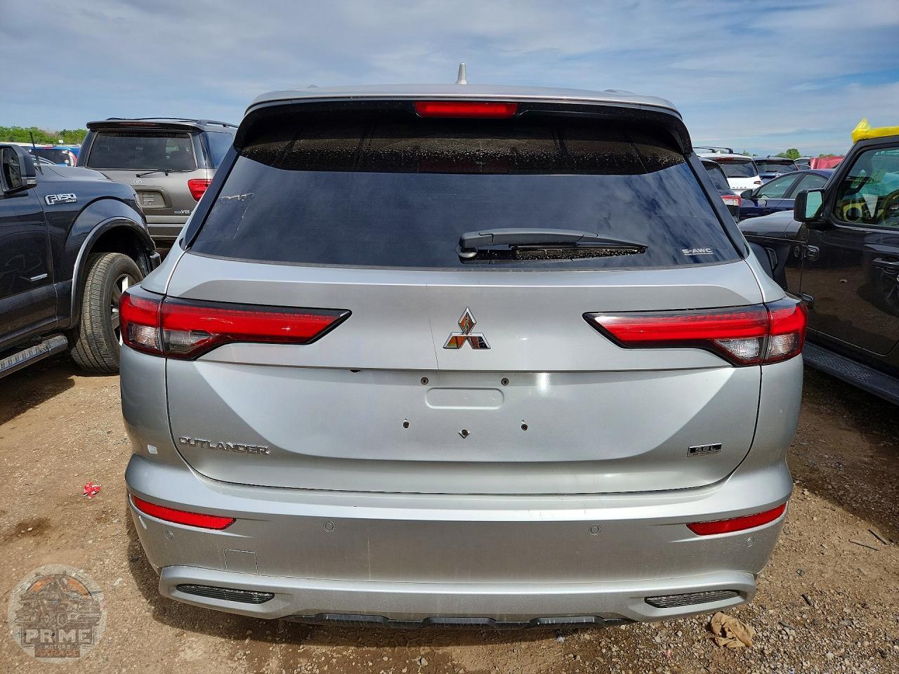 2022 MITSUBISHI OUTLANDER — фото 10
