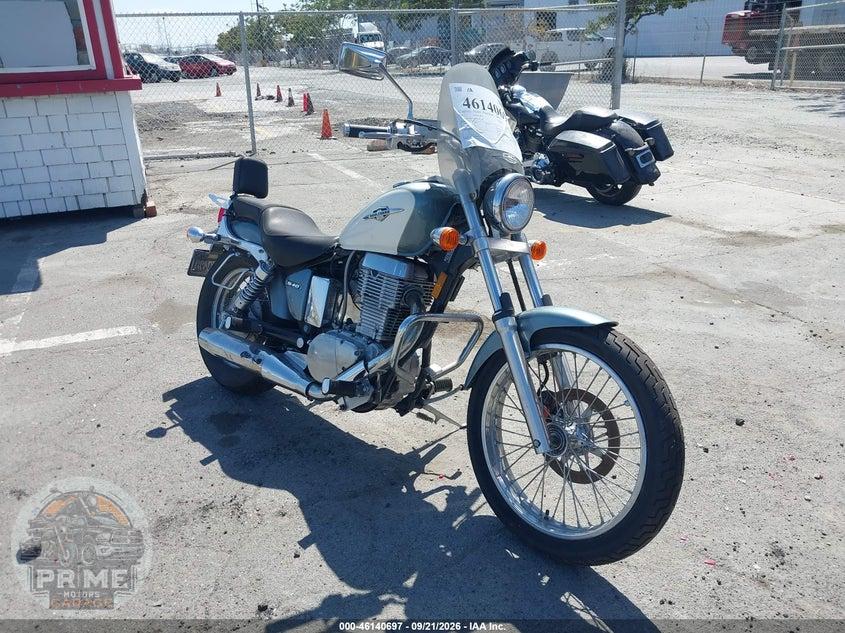 2011 SUZUKI LS650 — фото 1