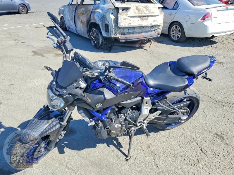 2015 YAMAHA FZ07 — фото 3