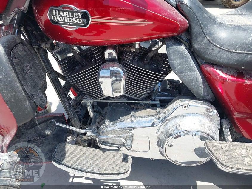 2013 HARLEY-DAVIDSON FLHTCUTG (TRI GLIDE ULTRA CLASSIC) TRI GLIDE ULTRA CLASSIC — фото 9