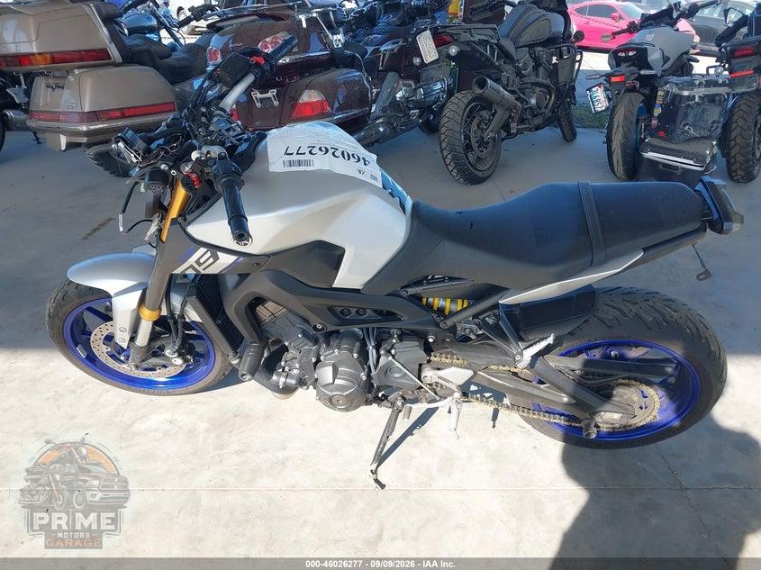 2015 YAMAHA FZ09 — фото 14