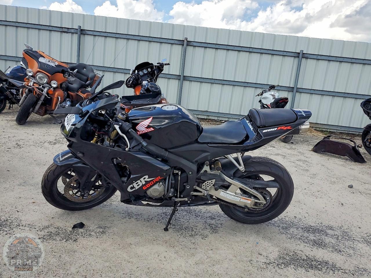 2005 HONDA CBR600 — фото 3