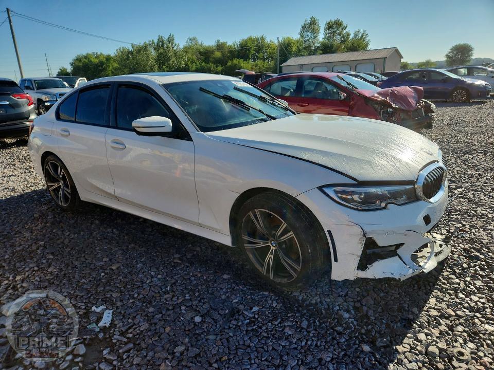 2022 BMW 3 SERIES — фото 4