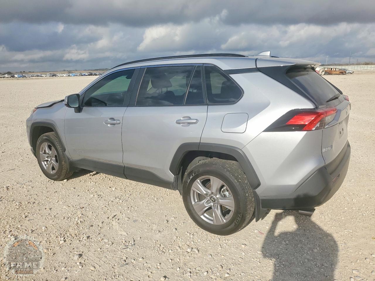 2025 TOYOTA RAV4 — фото 2