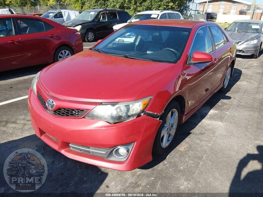 2013 TOYOTA CAMRY SE — фото 2