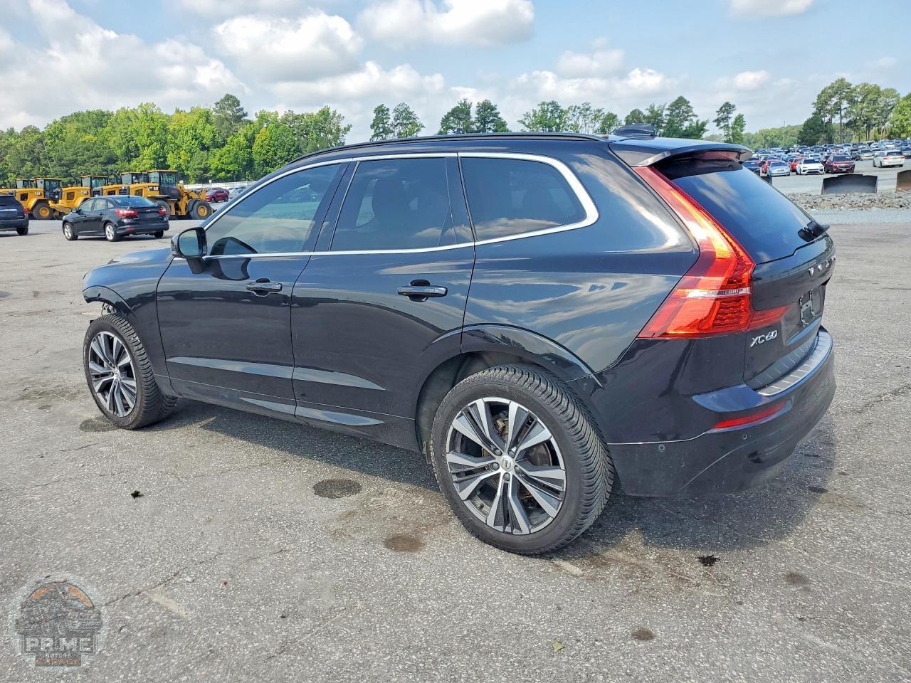 2022 VOLVO XC60 — фото 2