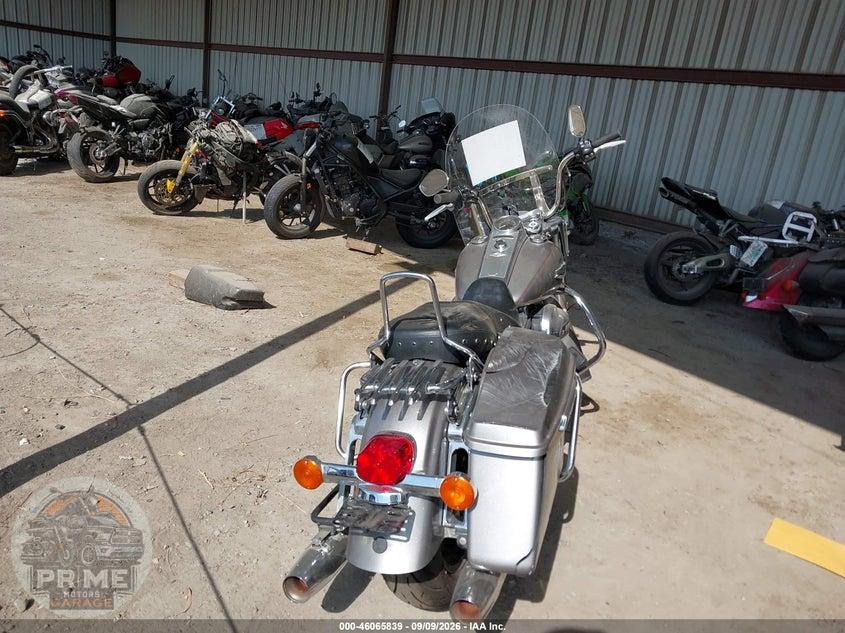 2016 HARLEY-DAVIDSON FLHR (ROAD KING) ROAD KING — фото 6