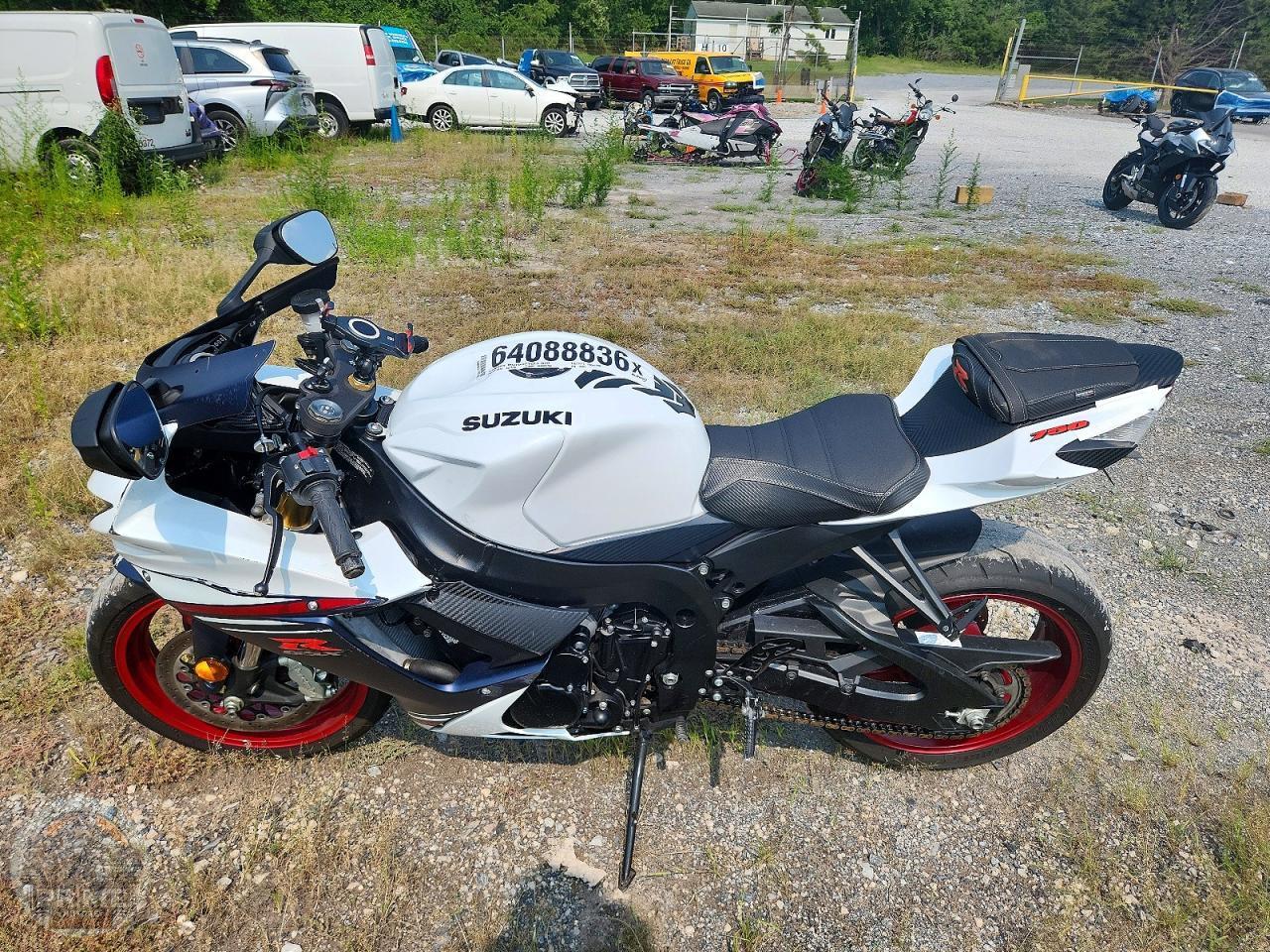 2024 SUZUKI GSX R750 — фото 3