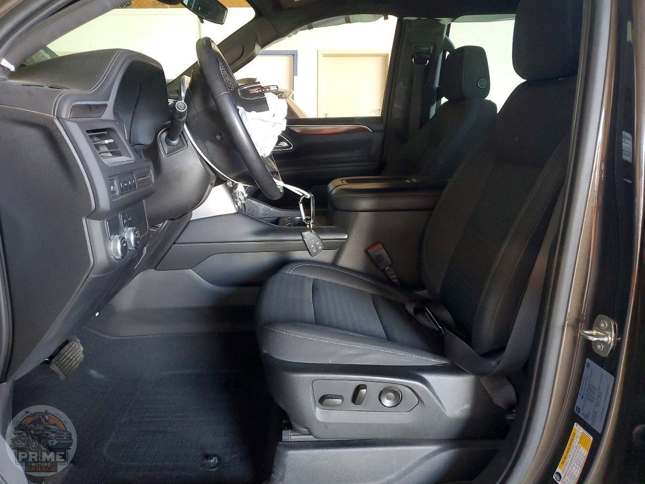 2021 GMC YUKON — фото 7