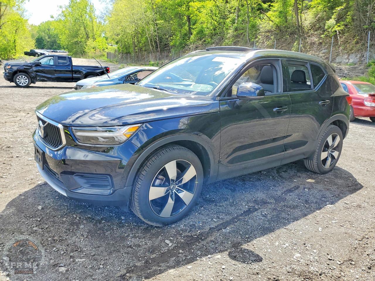 2022 VOLVO XC40 — фото 1