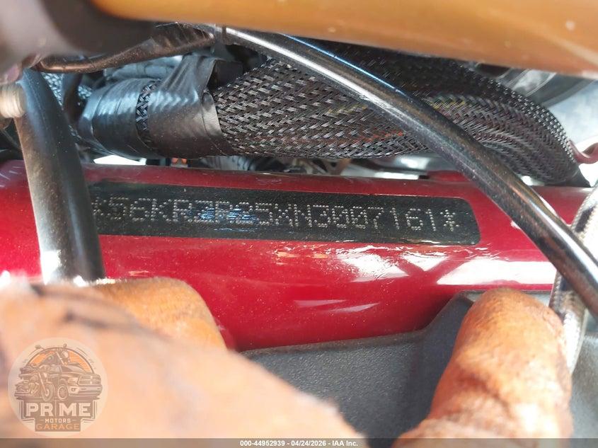 2022 INDIAN MOTORCYCLE CO. FTR R CARBON — фото 10