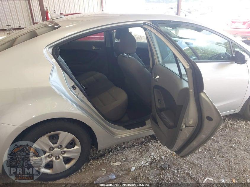 2017 KIA FORTE LX — фото 8