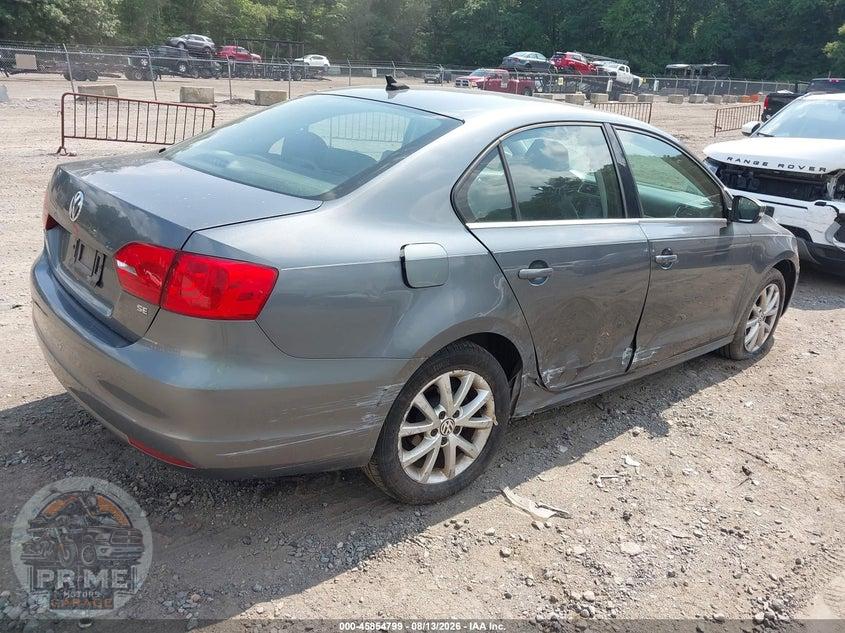 2014 VOLKSWAGEN JETTA 1.8T SE — фото 4