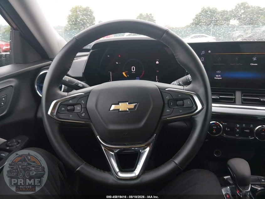 2025 CHEVROLET TRAX FWD LT — фото 18