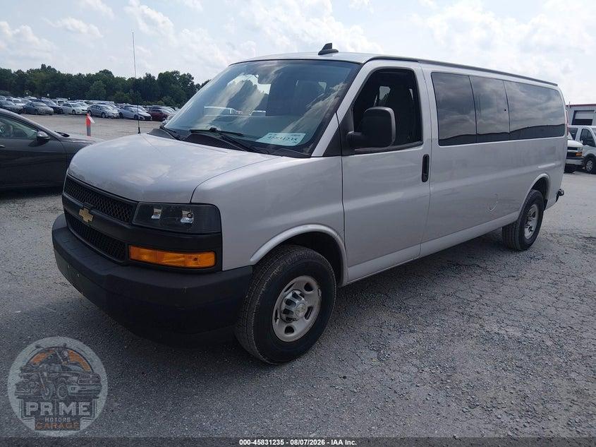 2020 CHEVROLET EXPRESS PASSENGER RWD 3500 EXTENDED WHEELBASE LS — фото 2