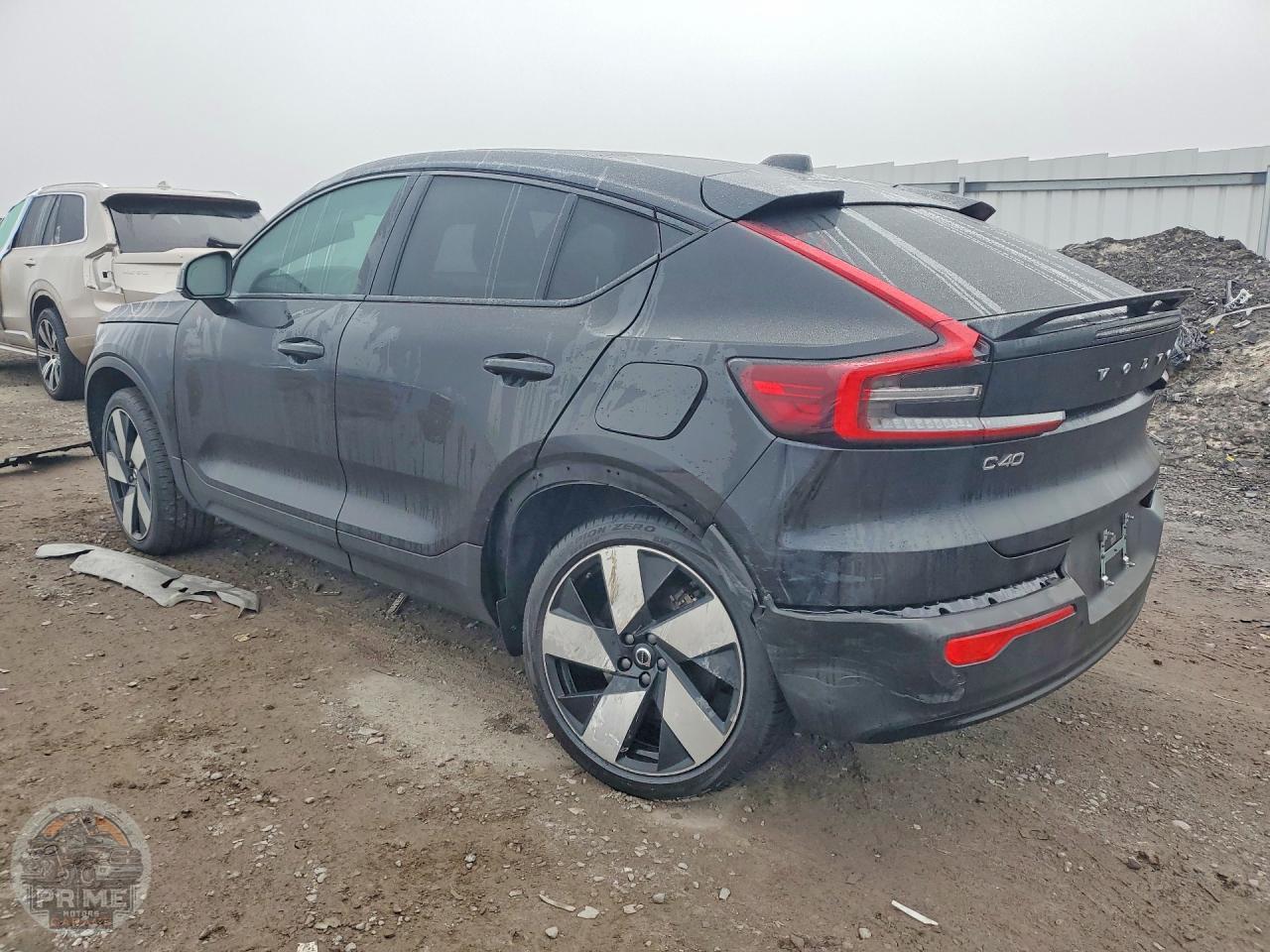 2023 VOLVO C40 — фото 2