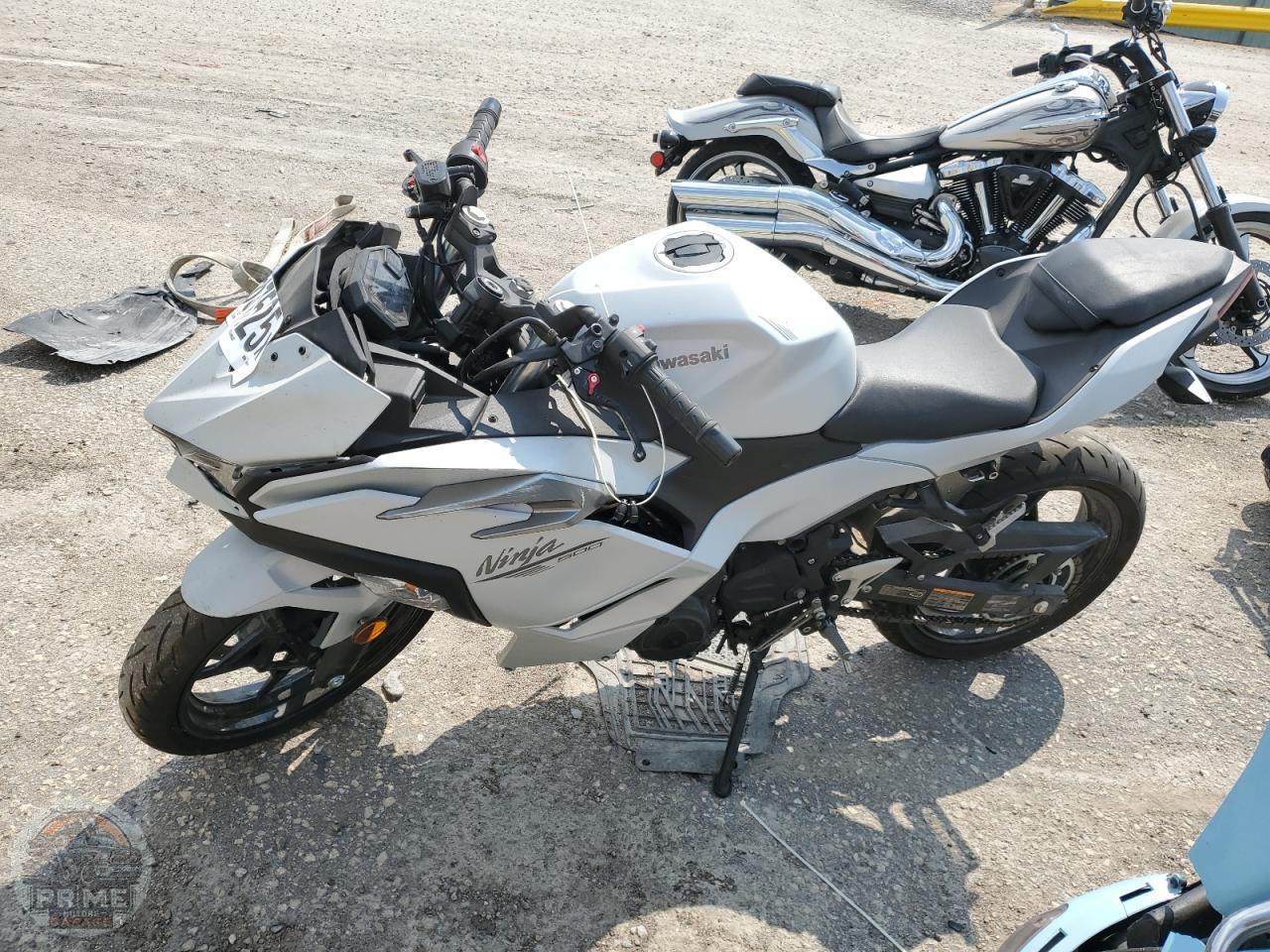 2025 KAWASAKI EX500 — фото 9