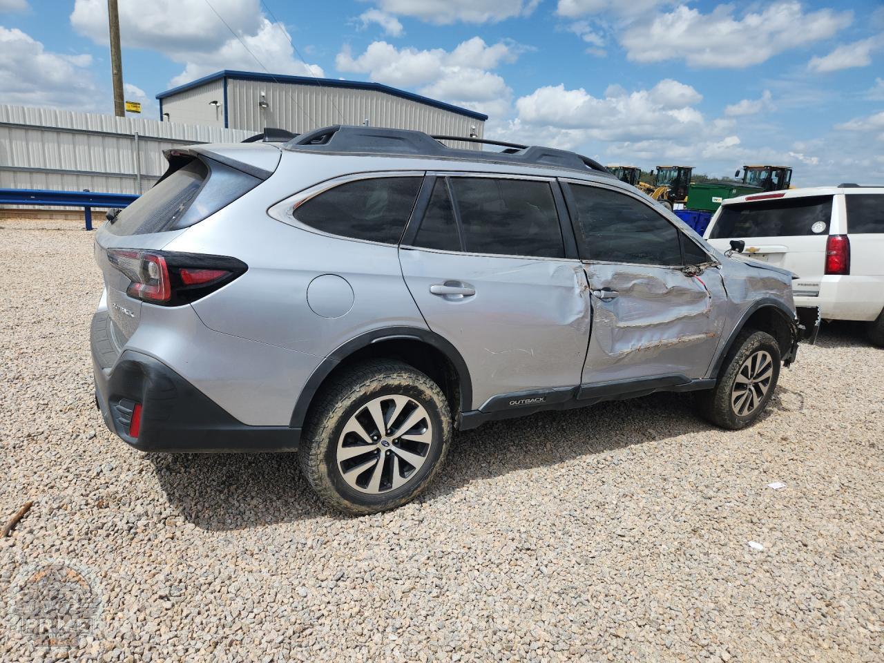 2021 SUBARU OUTBACK — фото 3