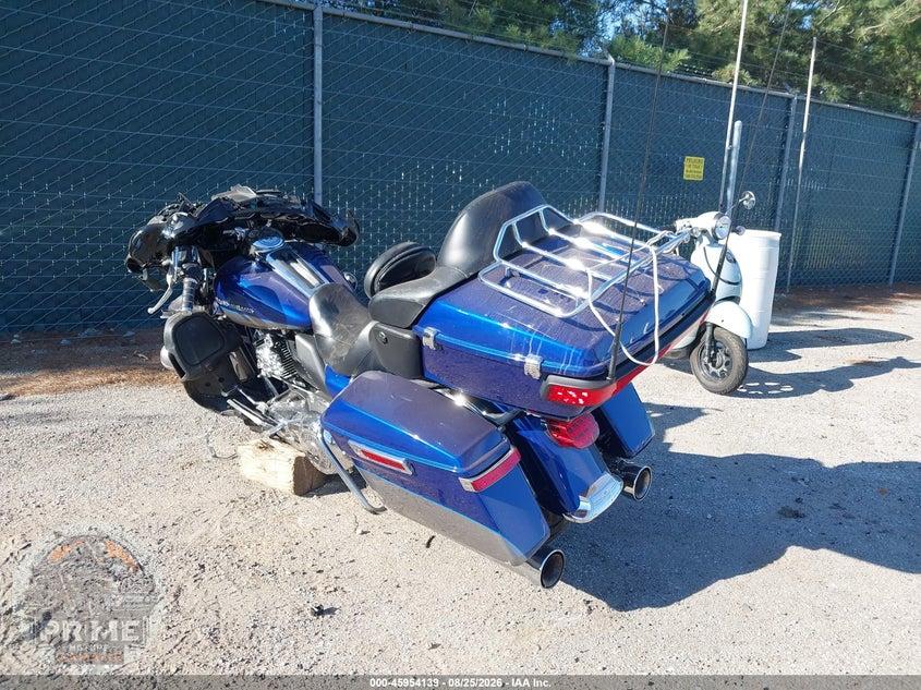 2017 HARLEY-DAVIDSON FLHTKL (ULTRA LIMITED LOW) ULTRA LIMITED LOW — фото 3
