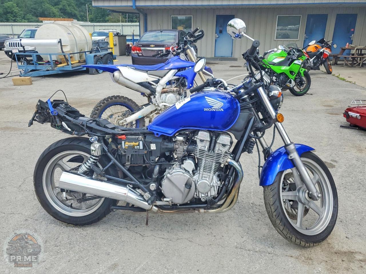 1993 HONDA CB750 — фото 1