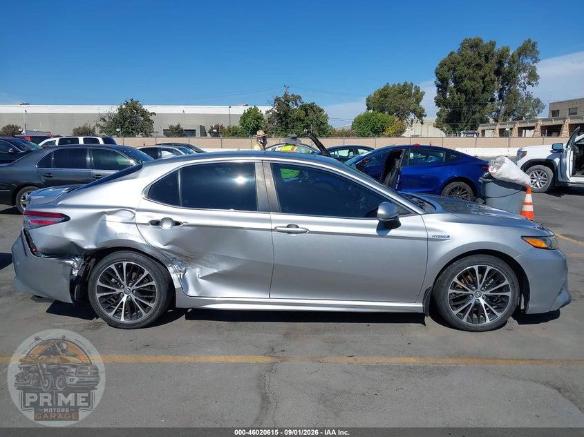 2019 TOYOTA CAMRY HYBRID SE — фото 13