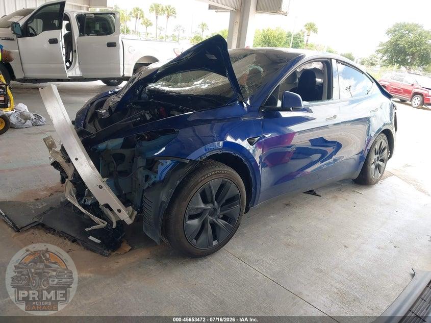 2024 TESLA MODEL Y LONG RANGE DUAL MOTOR ALL-WHEEL DRIVE — фото 2