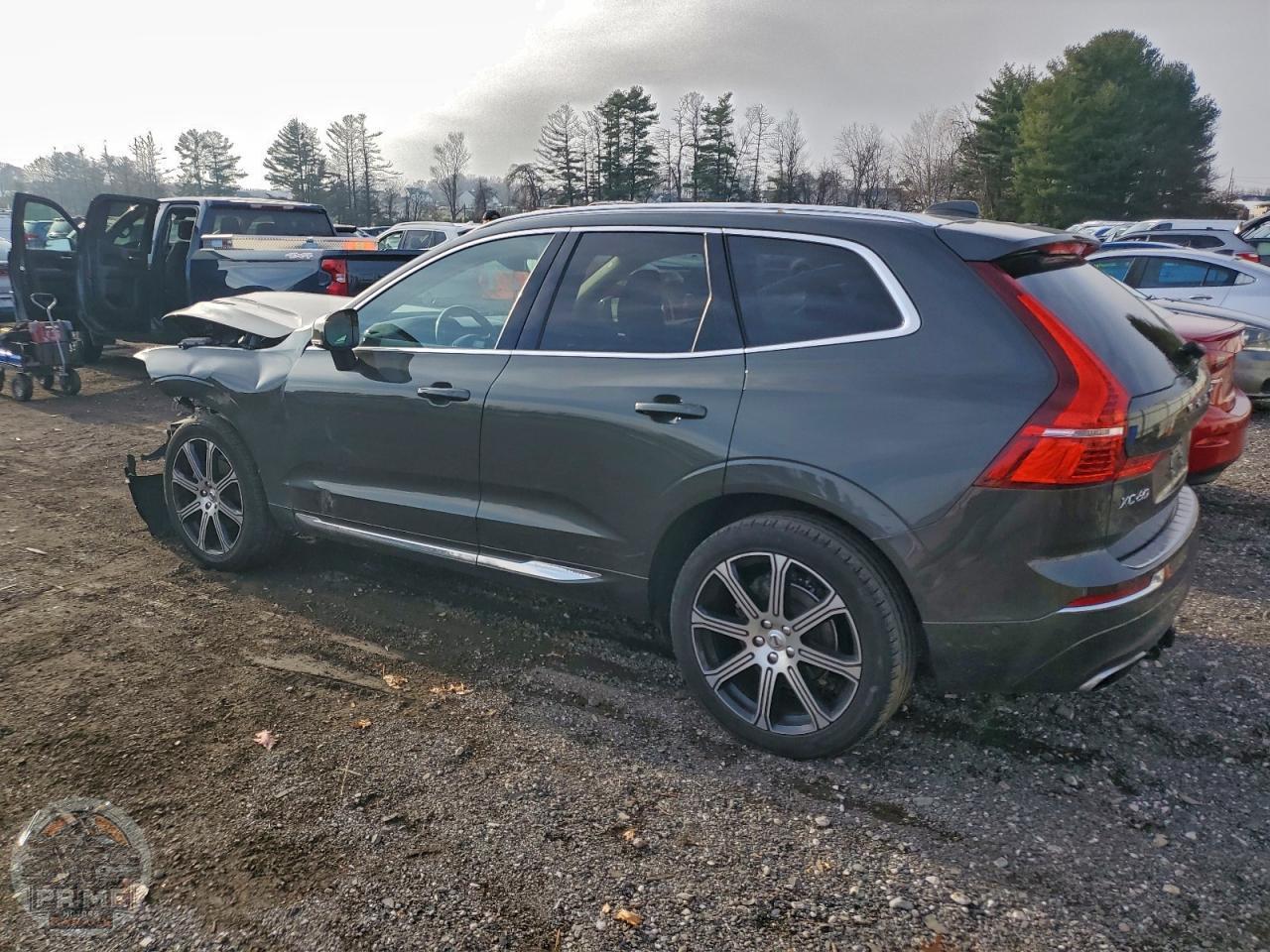 2020 VOLVO XC60 — фото 2