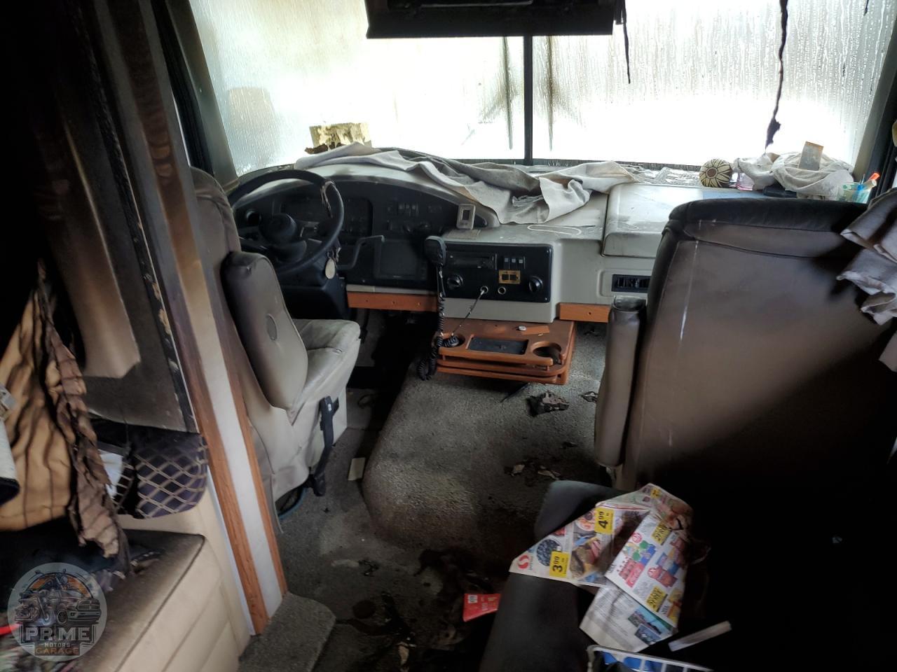 2002 WORKHORSE MOTORHOME — фото 29