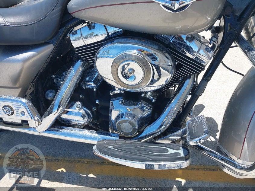 2008 HARLEY-DAVIDSON FLHRC (ROAD KING CLASSIC) — фото 8